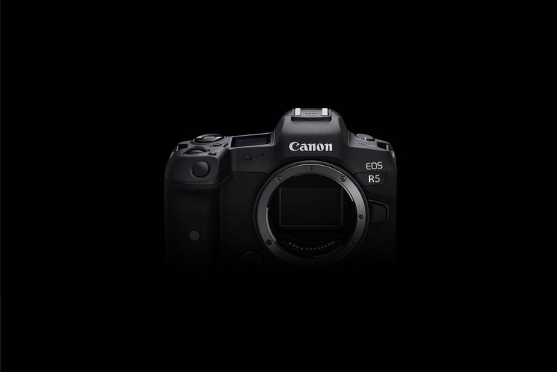 Canon EOS r5 Reviews in Hindi